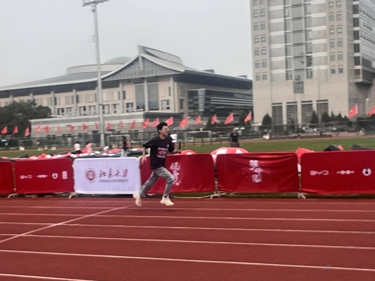 微信图片_2025-11-06_103403_528.jpg